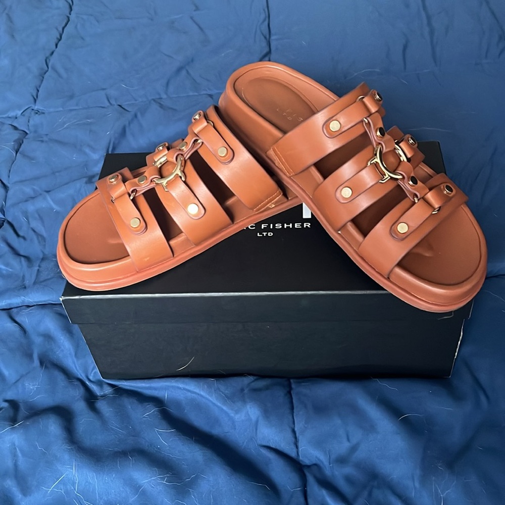 Marc Fisher slide sandal